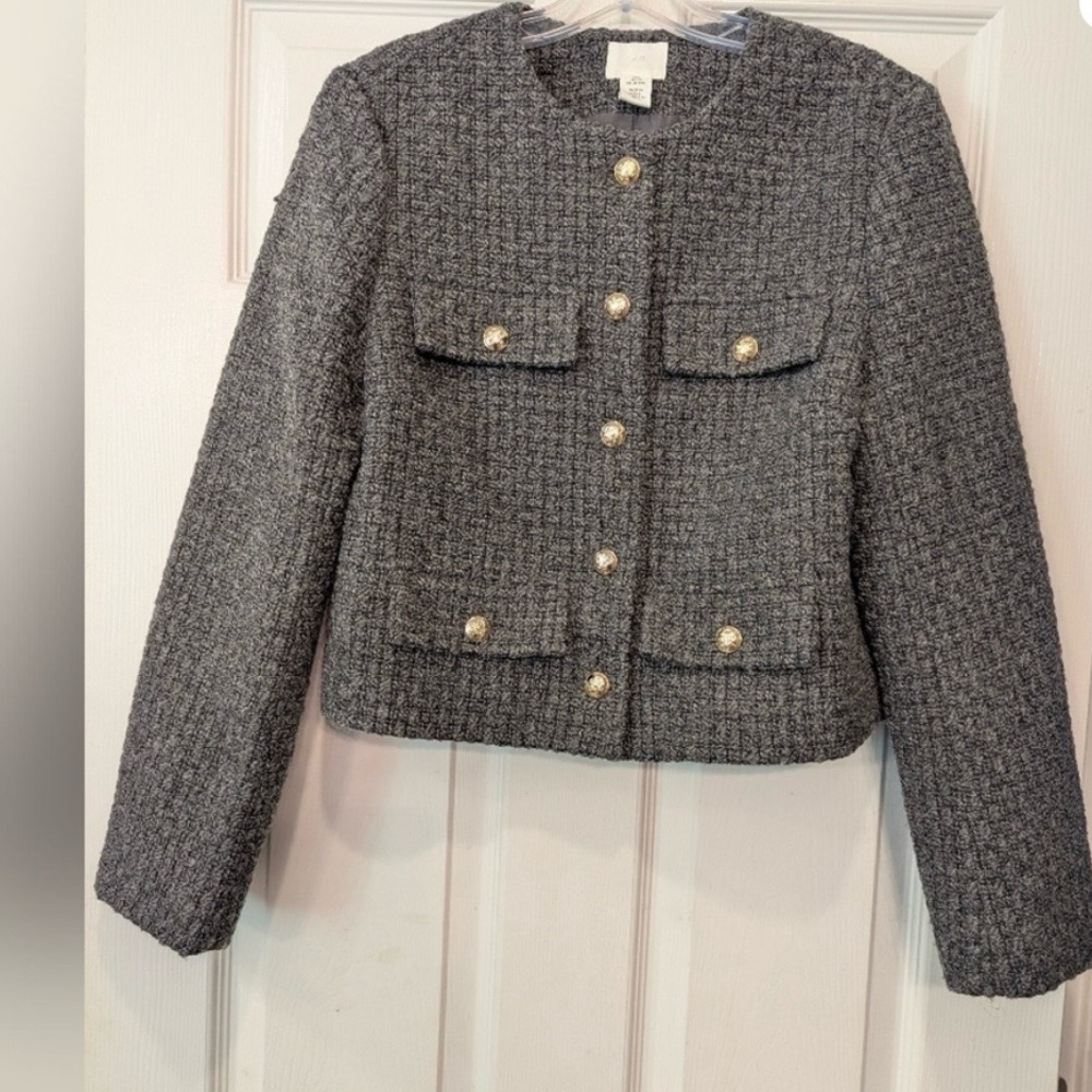 H&M Gray Textured/ Tweed Blazer with Gold Buttons!